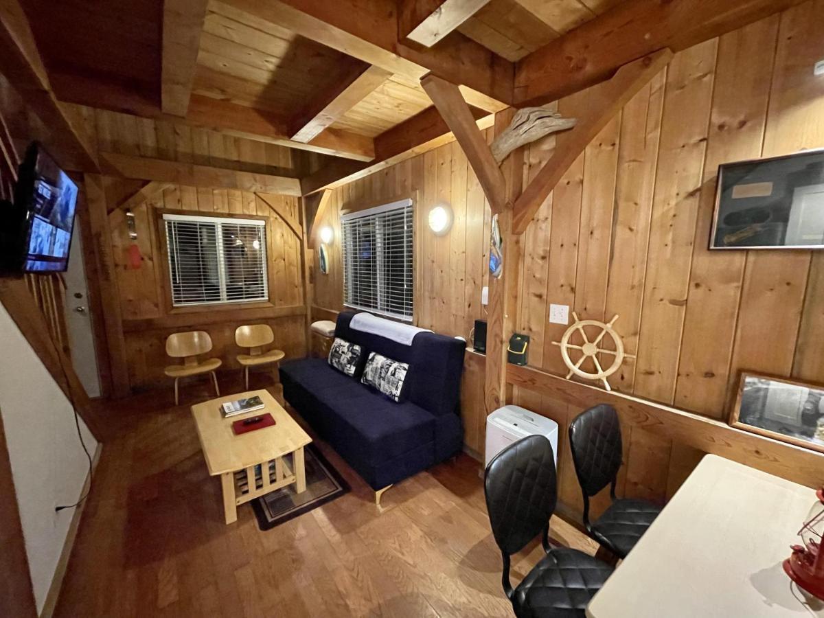 Waterfront Timber Frame Cottage! Ucluelet Exterior foto