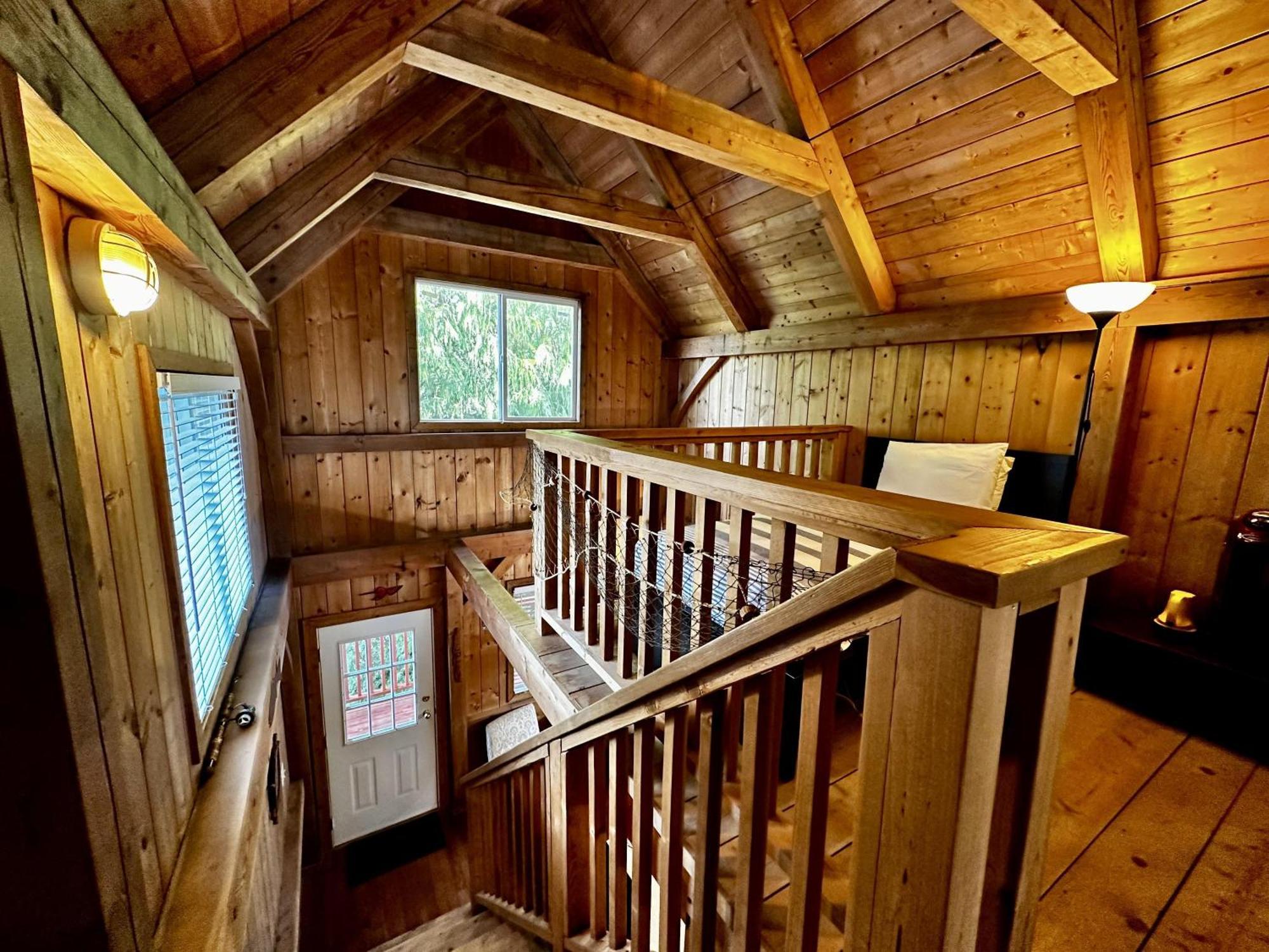 Waterfront Timber Frame Cottage! Ucluelet Exterior foto