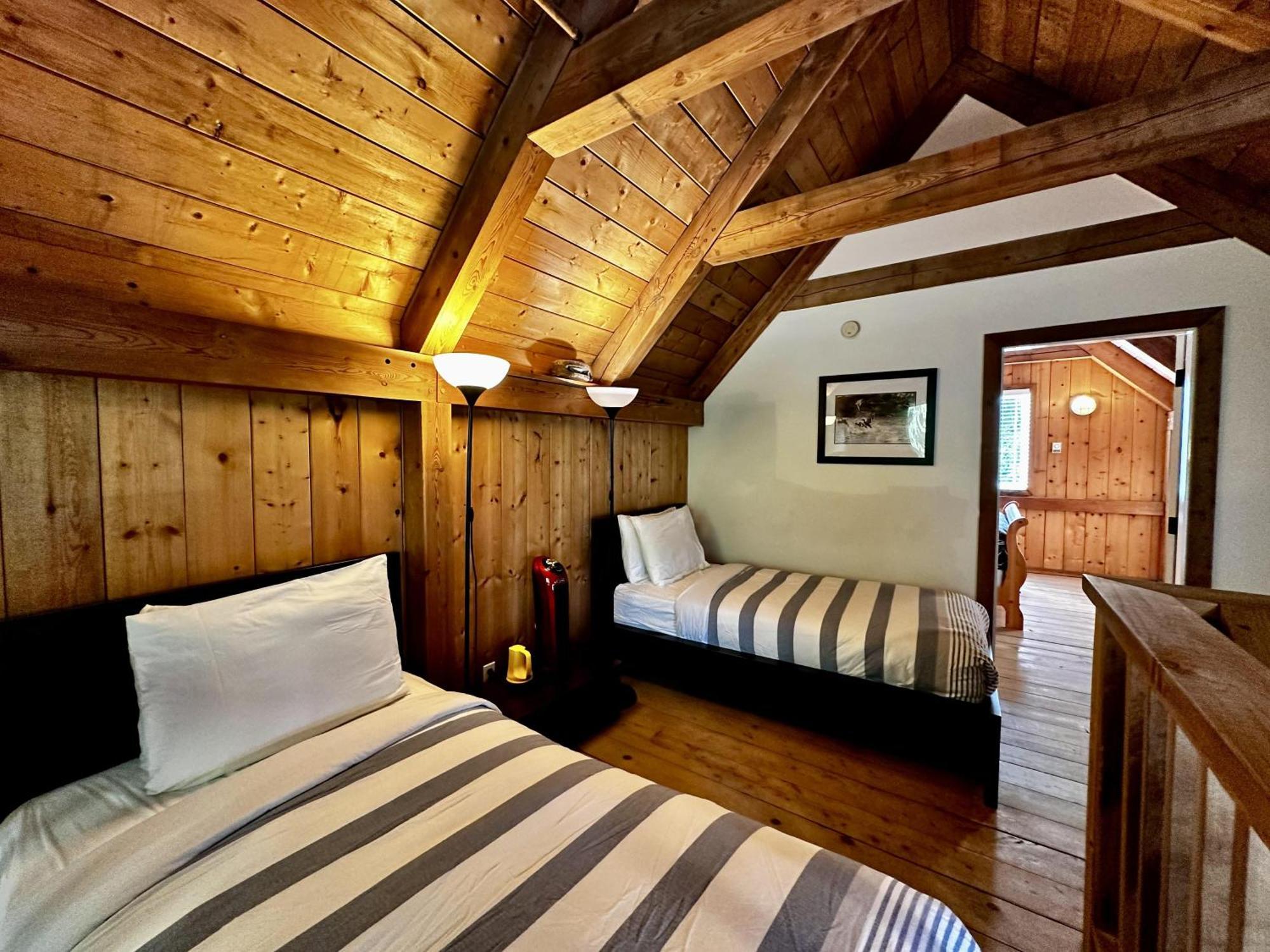 Waterfront Timber Frame Cottage! Ucluelet Exterior foto